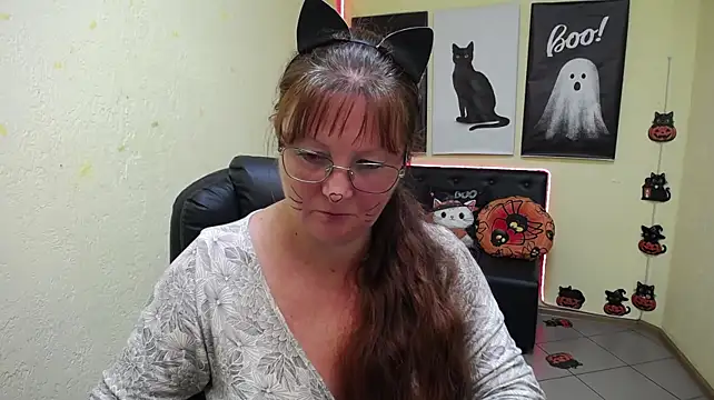 VanessaHotts - I’ll wear stockings with holes in them.