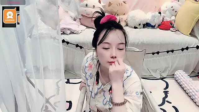 AKiKi711 - 你是交警吧说要进隧道，还说什么不戴安全帽