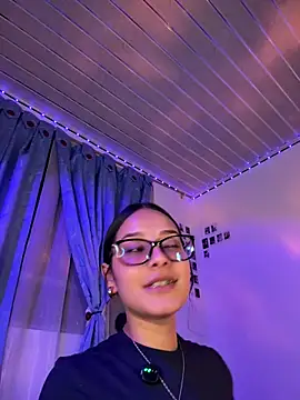 _vaness - Doggy without panties
