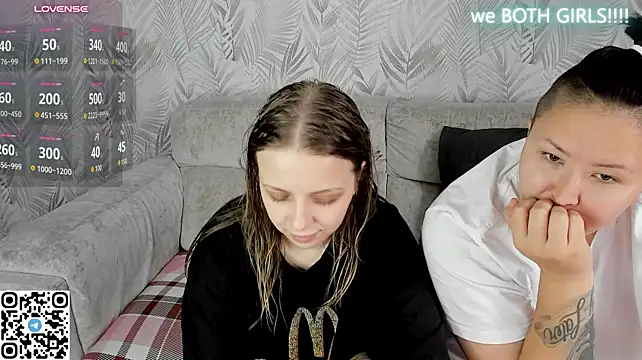 Alice_Halle - Squeeze blonde boobs xo