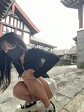 Xiao-Lin - 户外脱内衣漏奶1分钟