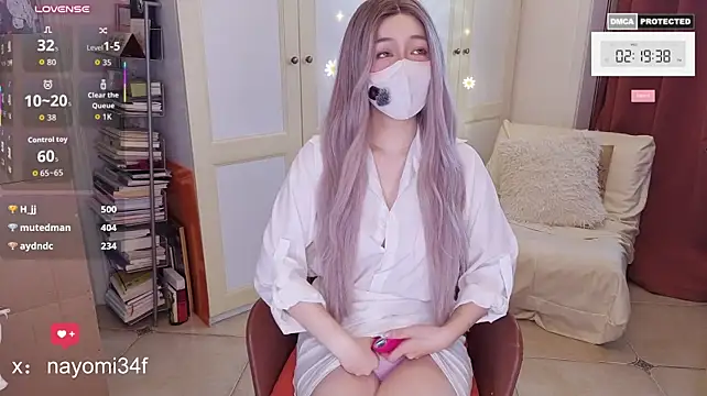 Nayomi_34f