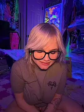 Cutiepiespanks - 👻Pussy Play With Glowing Dildo👻