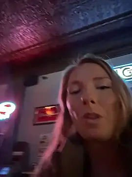 Prettymouthpeach - Cum show