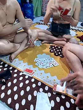 LoanluanGD - Chơi bài lột đồ rồi địt luôn