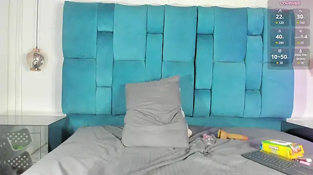 Sarah_Adamss - striptease show