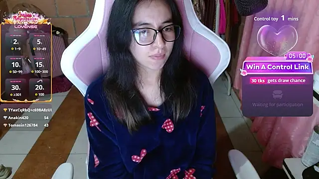 Maggie_Fox3 - SHOW ASS