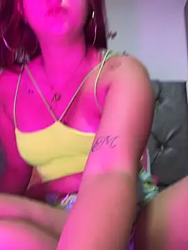 Emilycoy1 - Full naked🍆💦