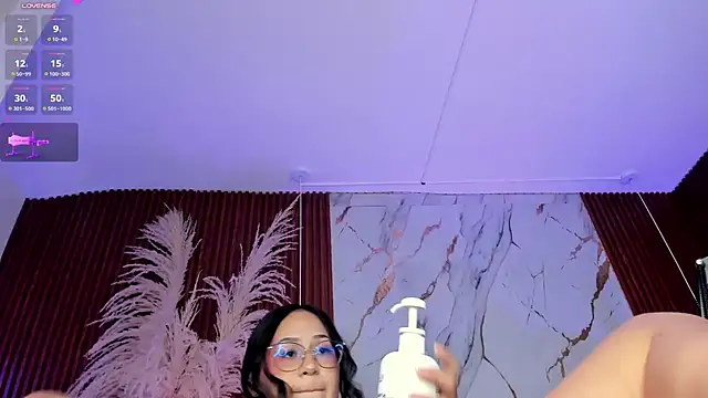 Emma_white_01 - control toy 3 mn + big squirt