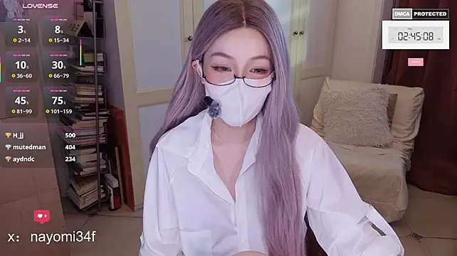 Nayomi_34f
