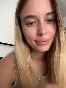 Enjoy_my_beauty - lick fingers