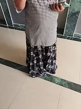 Lily-Darlling - Ass show without panty