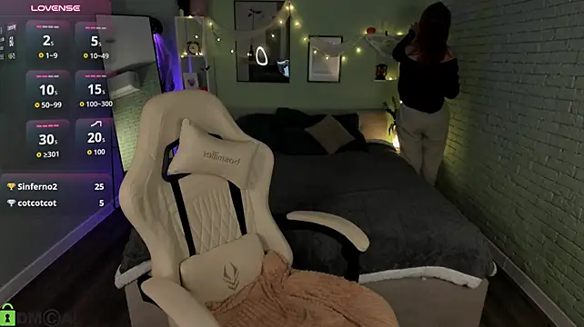 Alisa_Laurent