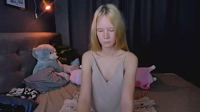 Asya_Almost - tease with my breast for u