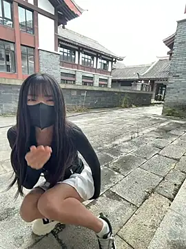 Xiao-Lin - 户外脱内衣漏奶1分钟