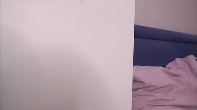 LinnHigh - two wet fingers deep into my tight pussy