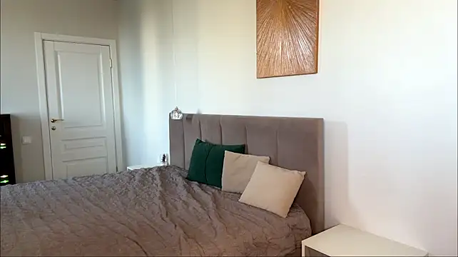 ZanaBreland - take off my shorts and doggy pose