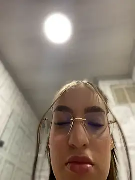 Jazlinn4 - finger 2 vagina x 10