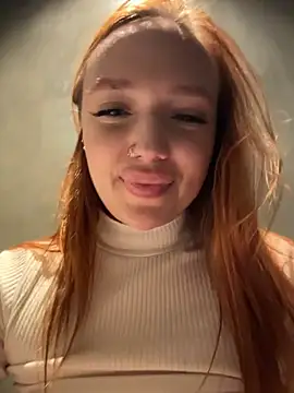 LisaCatt - dildo in pussy