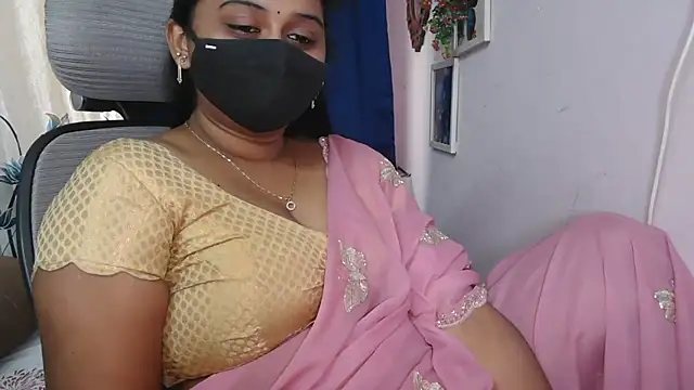 Pavani-Darling - ice on boobs in 5 mins