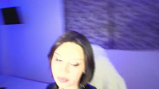 IamLuna2006 - handjob dildo with eye contact