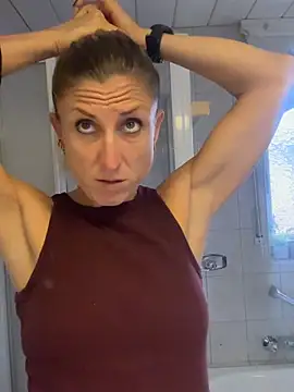 VivienneBlac - Suck on my 2 Fingers like on ur dick 🍌