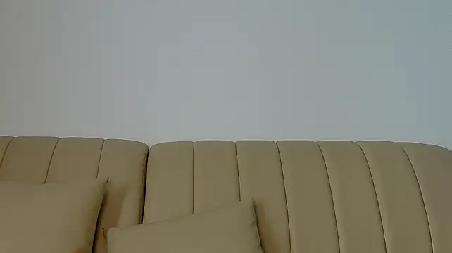 Olivecum - Hairy pussy fingering