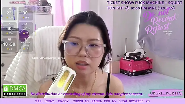 Urgrl_portia - Fuck dildo + wand for 3 mins
