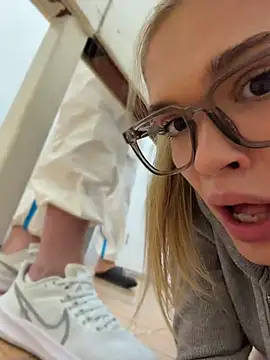 Nicoleevien - TWO MAN! Stick out my naked ass