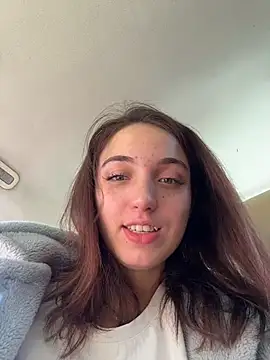 DollyTall - REMOVE MY SKIRT AND SHOW BOOBS IN PARKIN