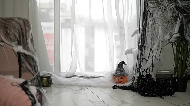 MysticLayla - happy pussy happy Layla