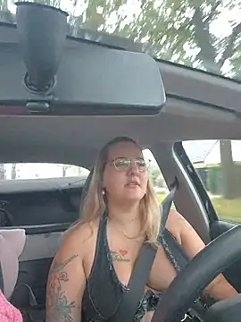 NordlichtLisa69 - 😈Drive and show my Boobs