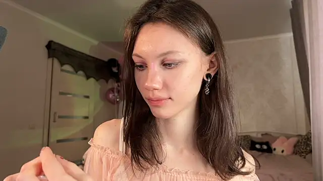 MiaPimmy - Feel your hands on my naked boobies!