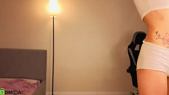 Sue_dream - take off your shorts