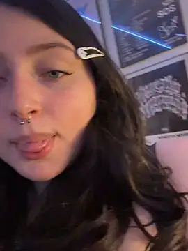 Evemeqt - DOGGY TWERK AND MASTURBATE 💦