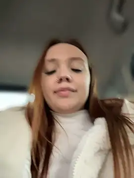LisaCatt - completely naked and a finger in the ass