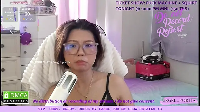 Urgrl_portia - Fuck dildo + wand for 3 mins