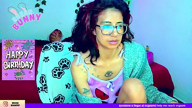 Roxanbunny1 - show feet