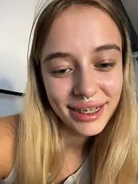 Enjoy_my_beauty - spit on my clit & caress it