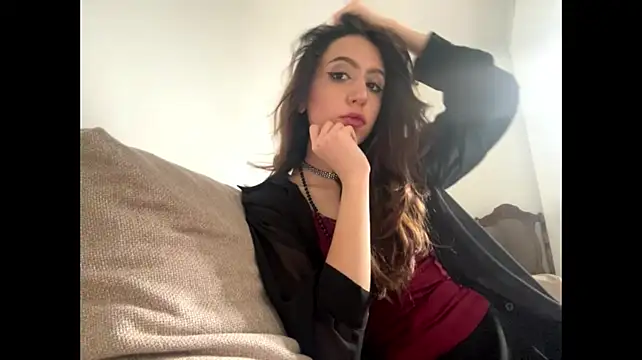 LajuanaLougee - Lift up my top and show my bra