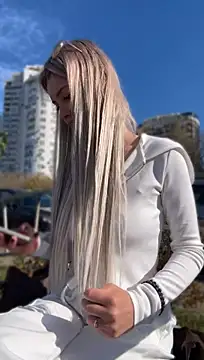 KikiWatson - Show ass in public 🥰