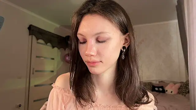 MiaPimmy - Feel your hands on my naked boobies!