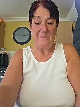 NaughtyNessa53xx - Flash pussy