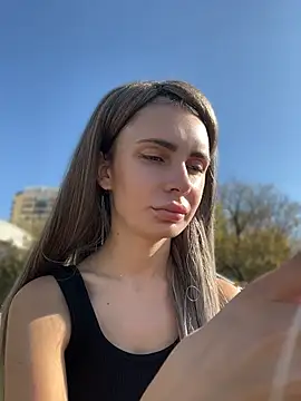 SandraCarter - Play with nipples in park