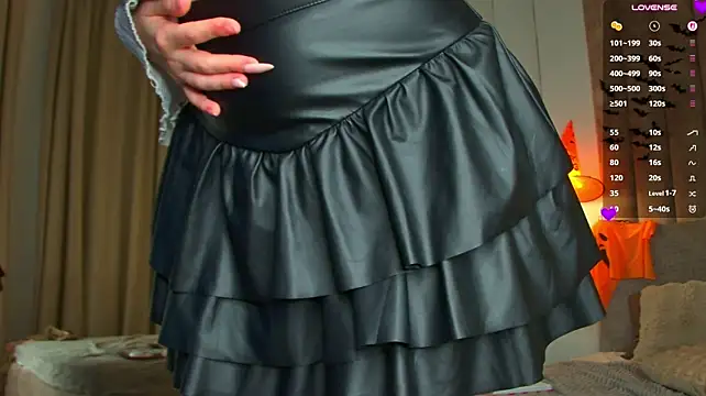 Stefie_Wells - off light, sexy show