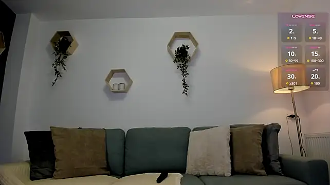 Naila18 - pussy tease