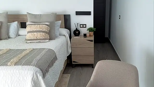 Morninglorytv - enseño los dos piercing