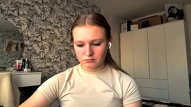 LisFris - Play with my hair <3