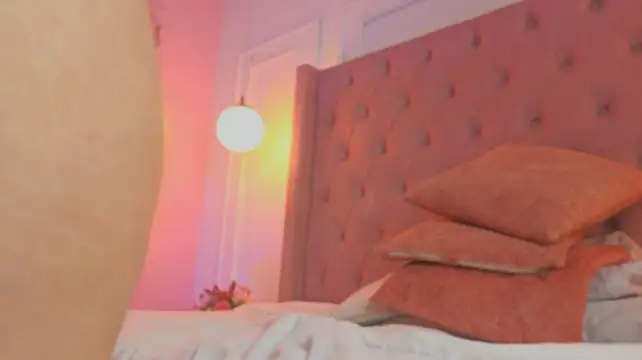 Leaa_Cox - Take this dick deeper! 🍆 👅