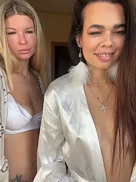 AngelMiaM - BJ 2 dildos in pussys naked
